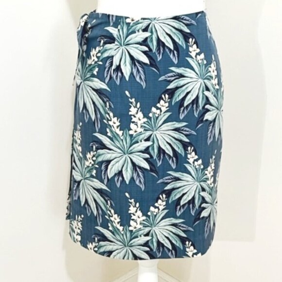 Tommy Bahama 100% Silk Blue Floral Wrap Skirt Tropical Size XS - Picture 4 of 5
